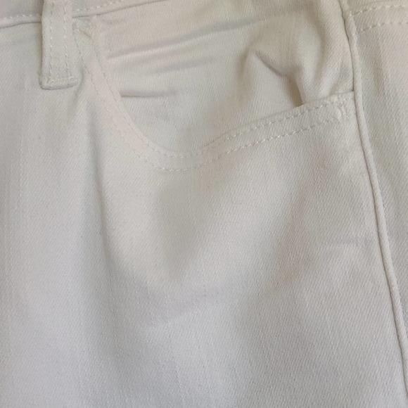 Vervet White Skinny Leg Jeans - Picture 3 of 6